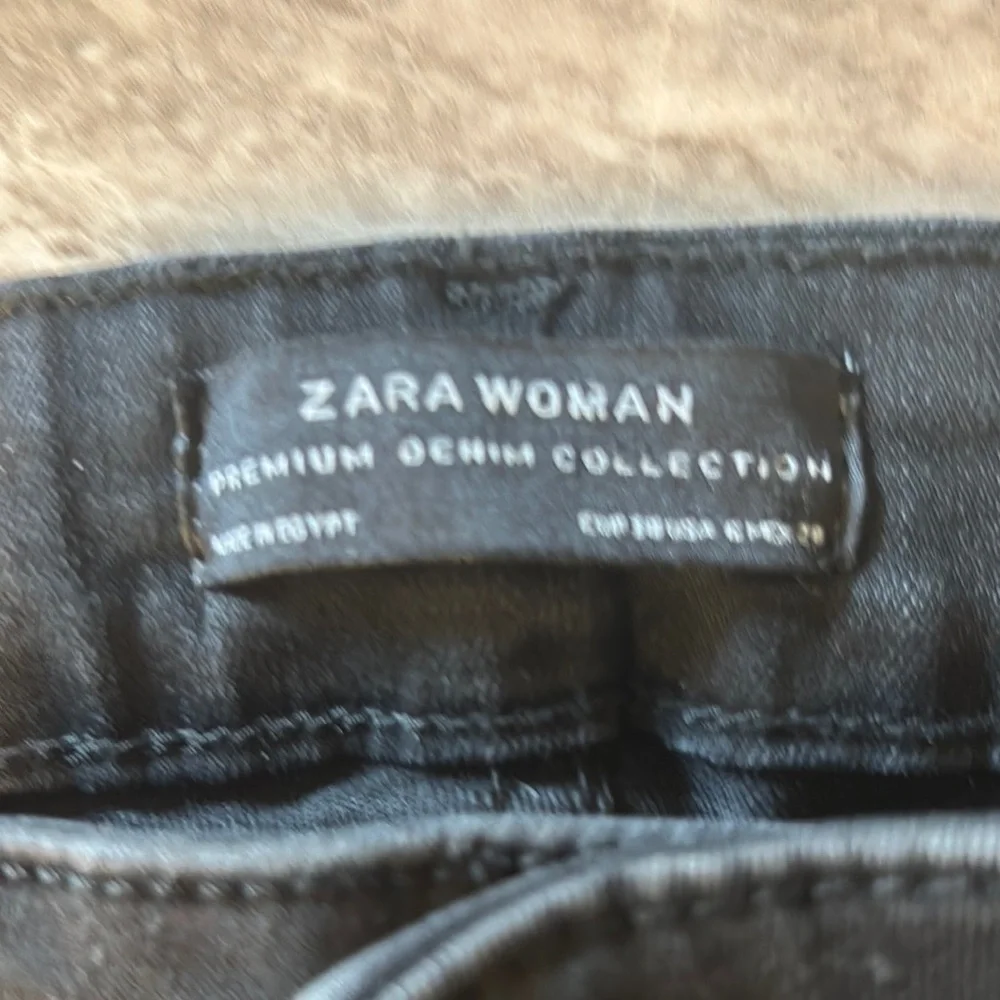 Zara Skinny Jeans in Black with Red velvet stripe - Picture 4 of 7